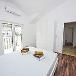 Apartment Apartment Villa Nonie By Interhome