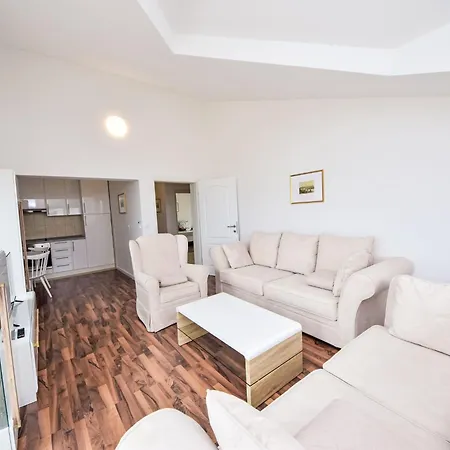 Apartment Apartment Villa Nonie By Interhome *